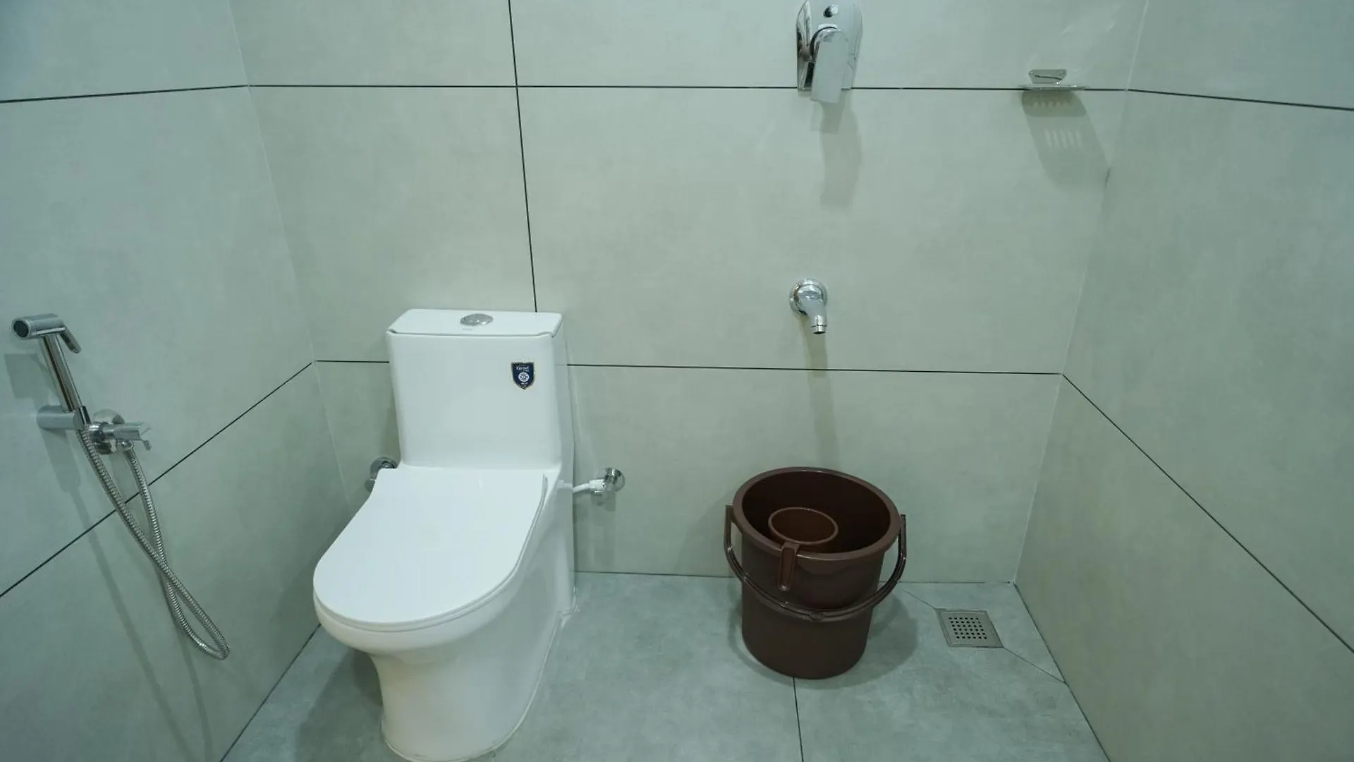 Ar Suites Kotamangalam 3*,  India