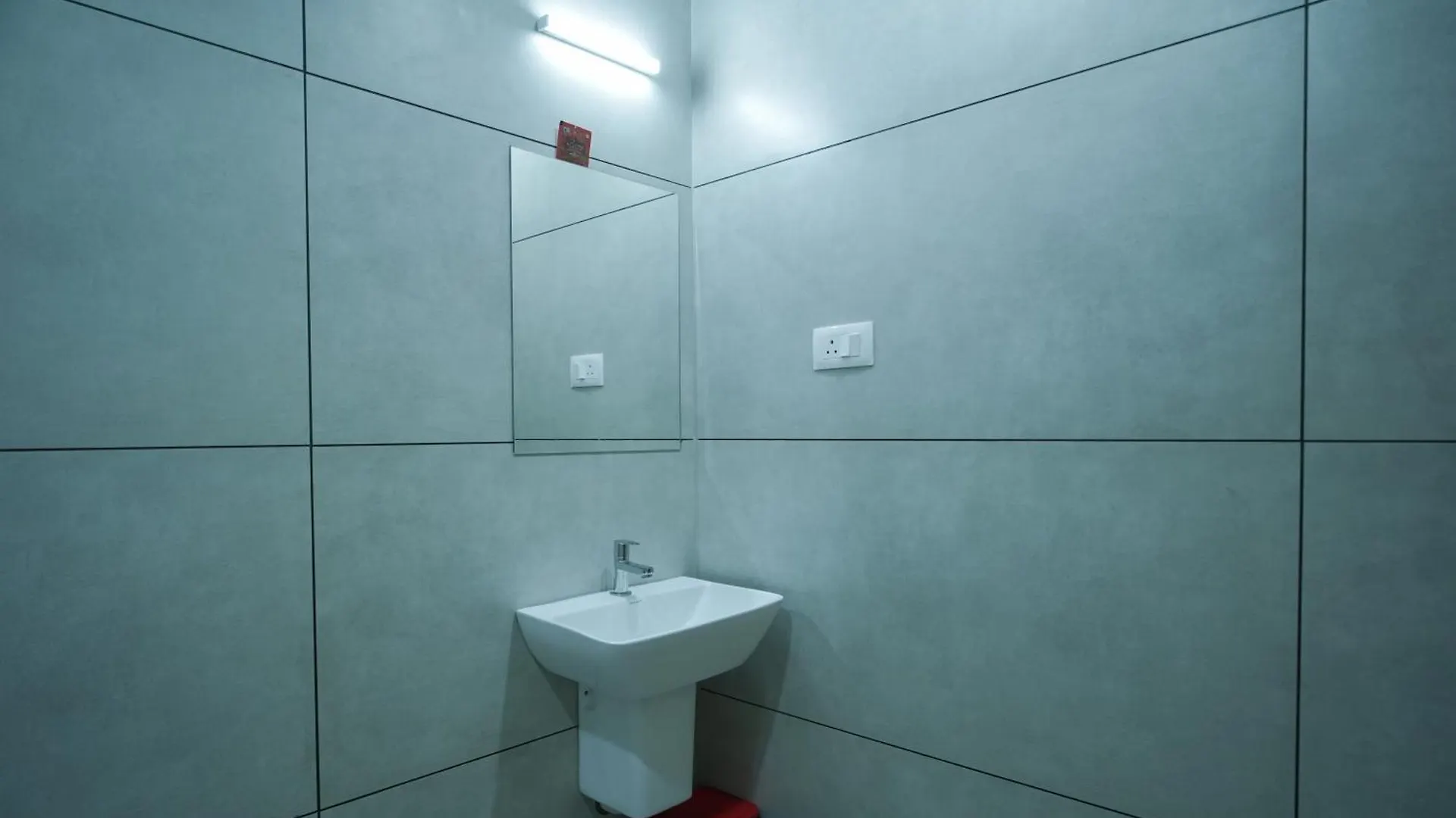 Ar Suites Kotamangalam Hotel